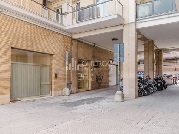negozio in vendita ad Ancona in zona Piano San Lazzaro