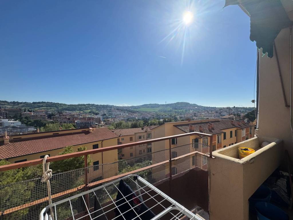 appartamento in vendita ad Ancona in zona Tavernelle