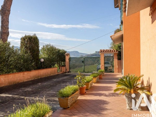 casa indipendente in vendita ad Ancona in zona Aspio di Ancona