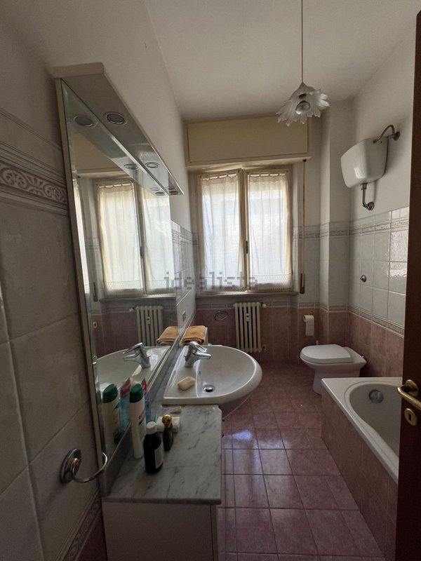 appartamento in vendita ad Ancona in zona Vallemiano