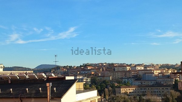 appartamento in vendita ad Ancona in zona Montirozzo