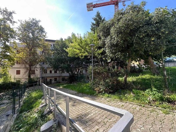 appartamento in vendita ad Ancona in zona Scrima