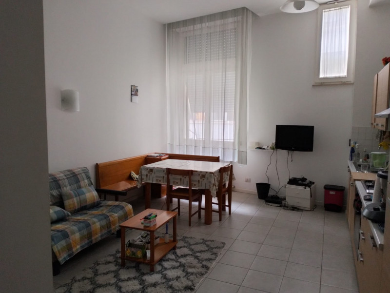 appartamento in vendita ad Ancona in zona Vallemiano