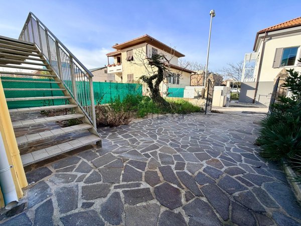 appartamento in vendita ad Ancona in zona Piano San Lazzaro