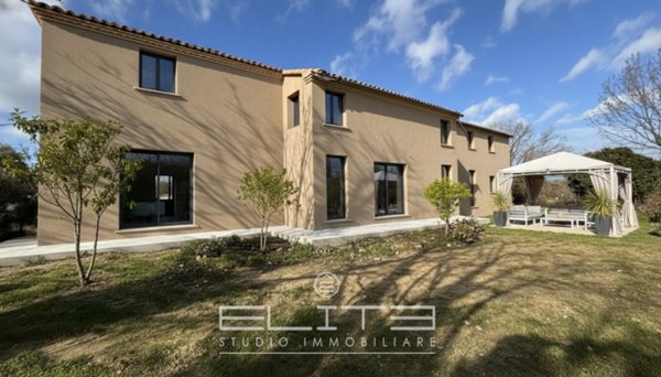 casa indipendente in vendita ad Ancona in zona Piano San Lazzaro