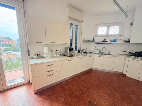 appartamento in vendita ad Ancona in zona Borgo Rodi