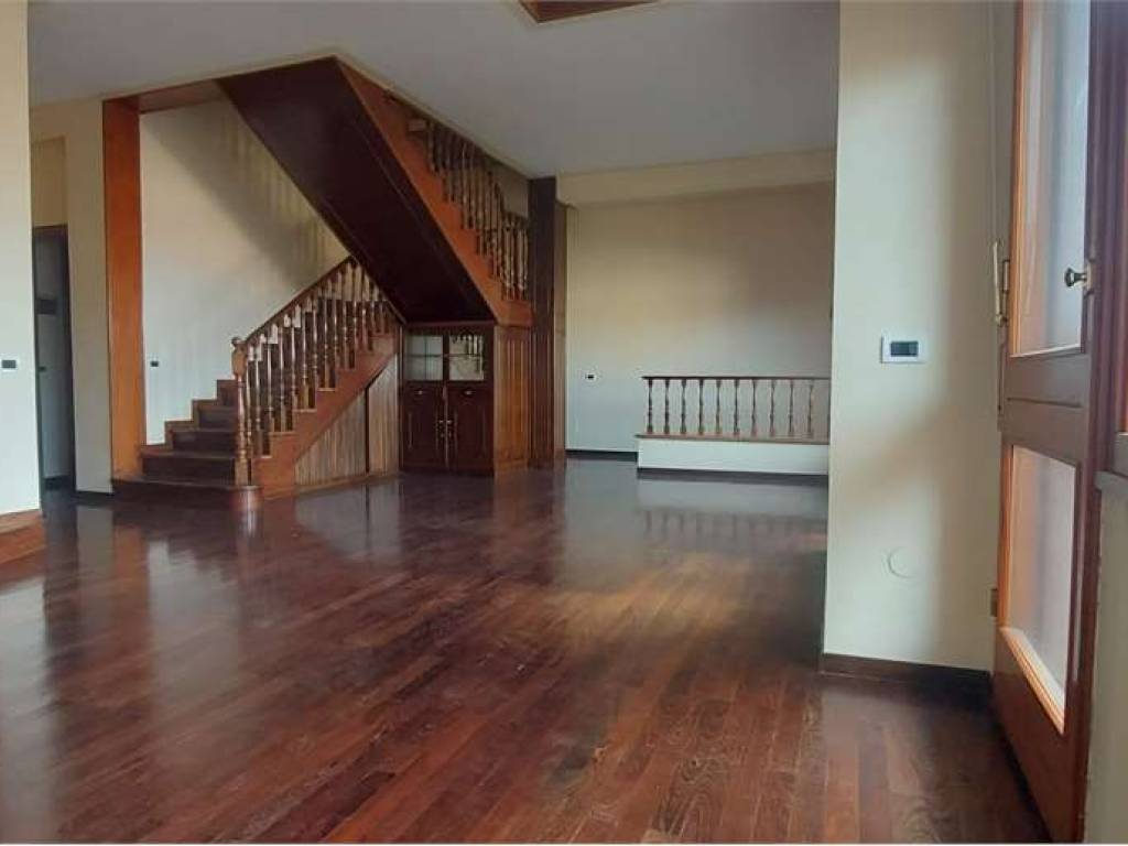 casa indipendente in vendita ad Ancona in zona Piano San Lazzaro