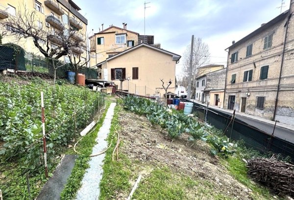 appartamento in vendita ad Ancona in zona Tavernelle