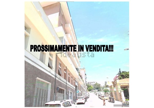 appartamento in vendita ad Ancona in zona Vallemiano