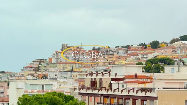 appartamento in vendita ad Ancona in zona Passetto