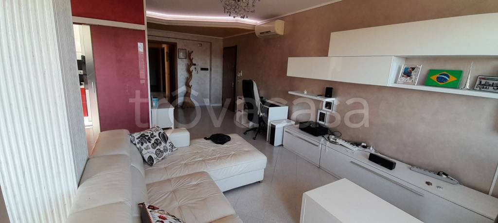 appartamento in vendita ad Ancona in zona Varano