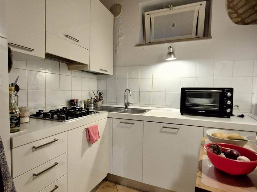 appartamento in vendita ad Ancona in zona Adriatico