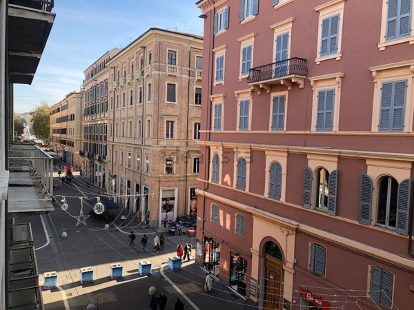 appartamento in vendita ad Ancona in zona Centro Storico
