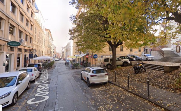 negozio in vendita ad Ancona in zona Centro Storico