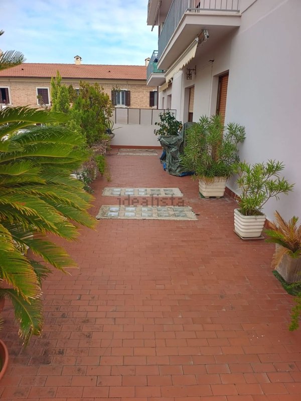 appartamento in vendita ad Ancona in zona Palombare