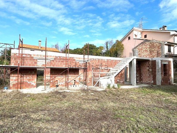 appartamento in vendita ad Ancona in zona Piano San Lazzaro