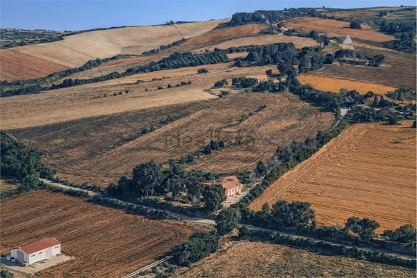 casale in vendita ad Ancona in zona Paterno