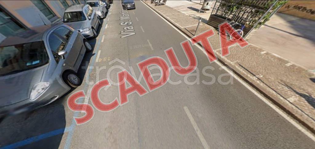 locale commerciale in vendita ad Ancona