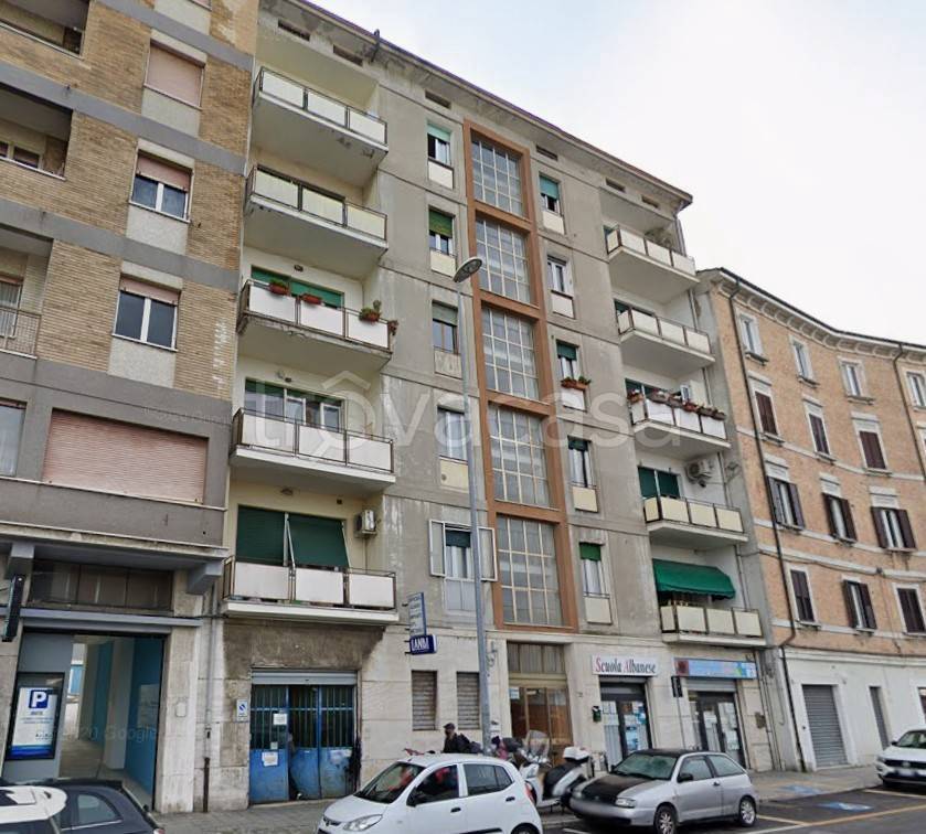 appartamento in vendita ad Ancona in zona Piano San Lazzaro