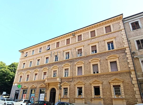 appartamento in vendita ad Ancona in zona Adriatico