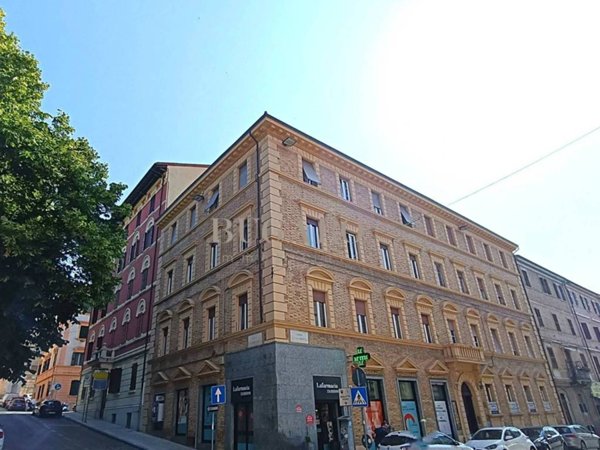 appartamento in vendita ad Ancona in zona Adriatico