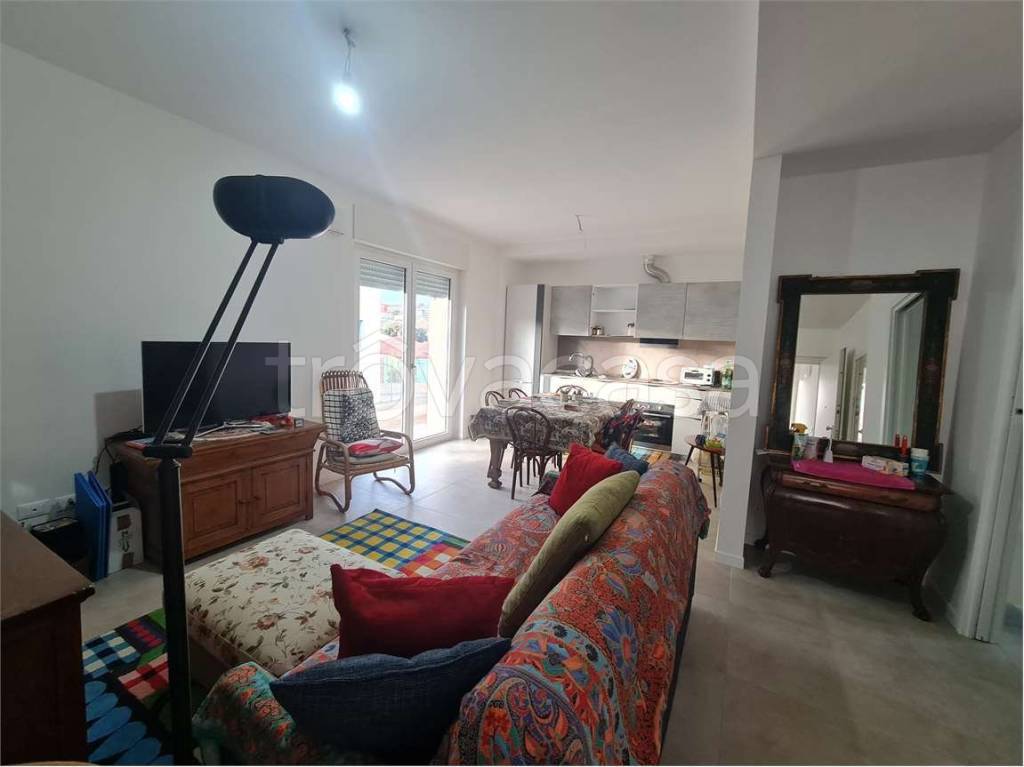 appartamento in vendita ad Ancona in zona Palombare