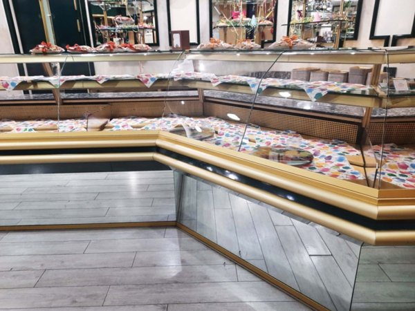 negozio in vendita ad Ancona