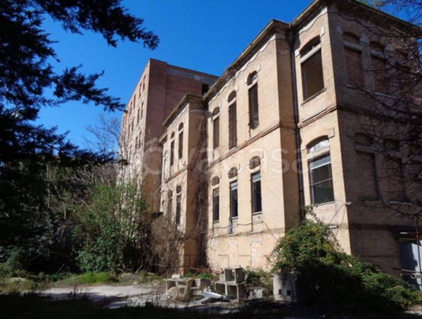terreno edificabile in vendita ad Ancona in zona Adriatico