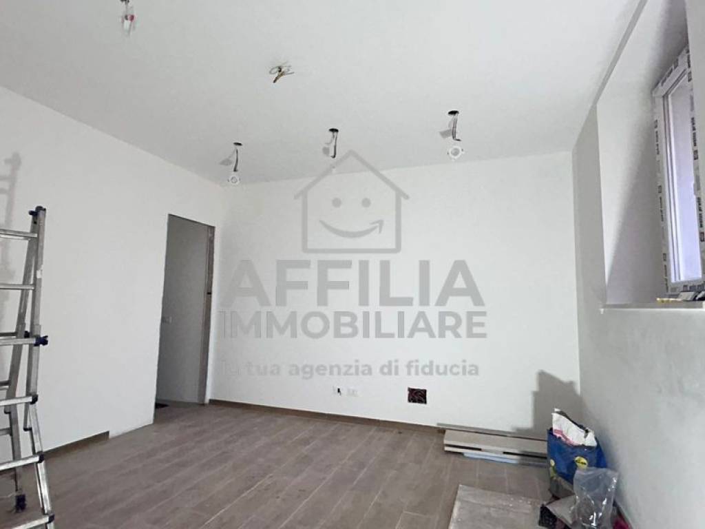 appartamento in vendita ad Ancona in zona Posatora