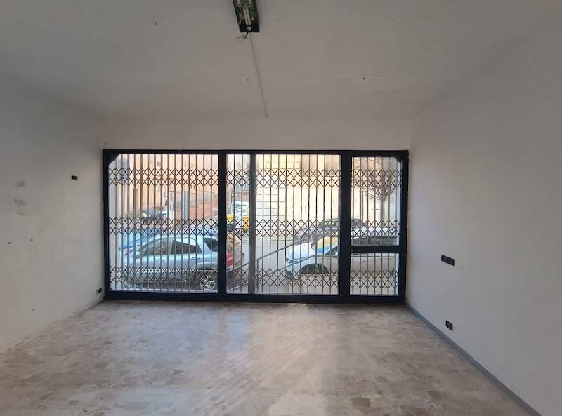 negozio in vendita ad Ancona in zona Piano San Lazzaro