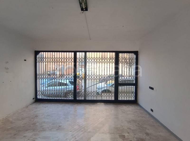 negozio in vendita ad Ancona in zona Piano San Lazzaro