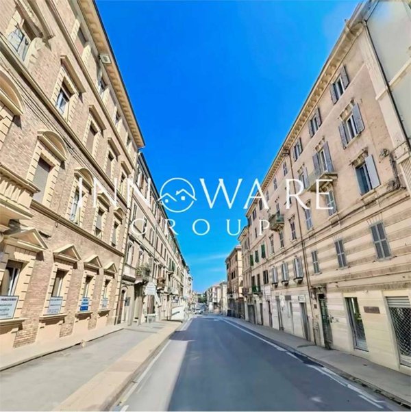 appartamento in vendita ad Ancona in zona Centro Storico