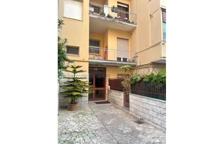 appartamento in vendita ad Ancona in zona Piano San Lazzaro