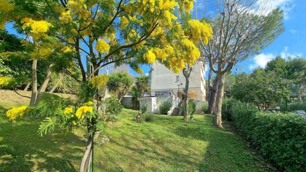 appartamento in vendita ad Ancona in zona Piano San Lazzaro