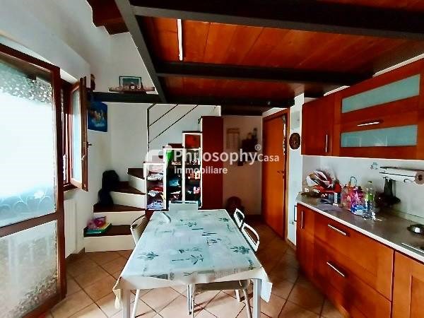 appartamento in vendita ad Ancona in zona Varano