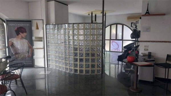 negozio in vendita ad Ancona in zona Piano San Lazzaro