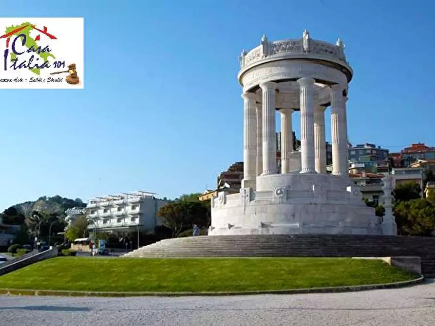 casa indipendente in vendita ad Ancona