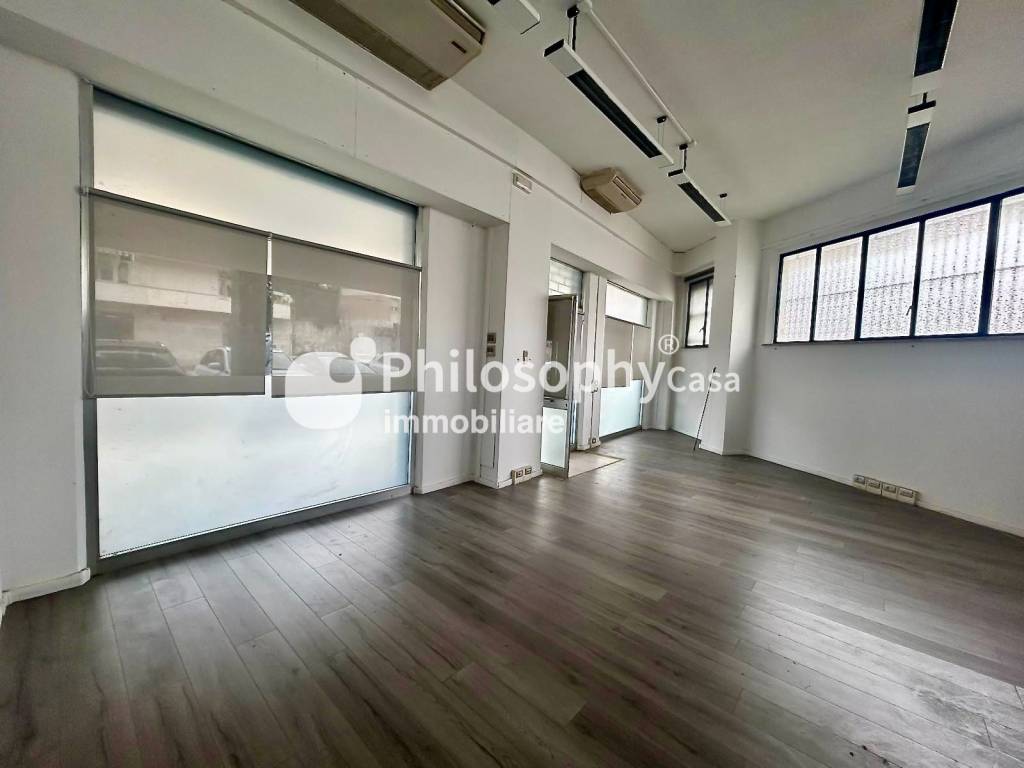 negozio in vendita ad Ancona