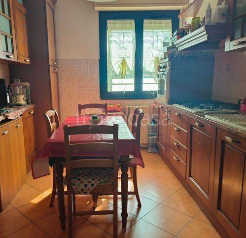 appartamento in vendita ad Ancona in zona Varano