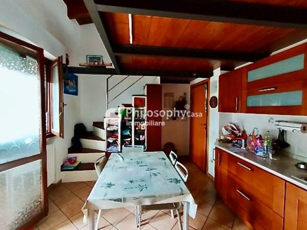 appartamento in vendita ad Ancona in zona Varano