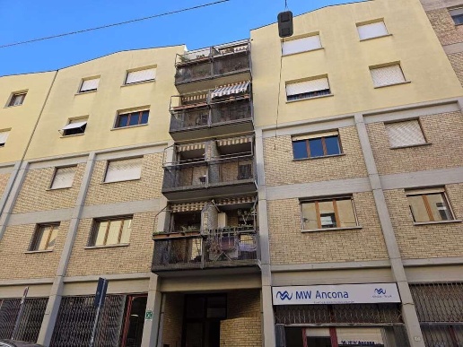 appartamento in vendita ad Ancona in zona Piano San Lazzaro