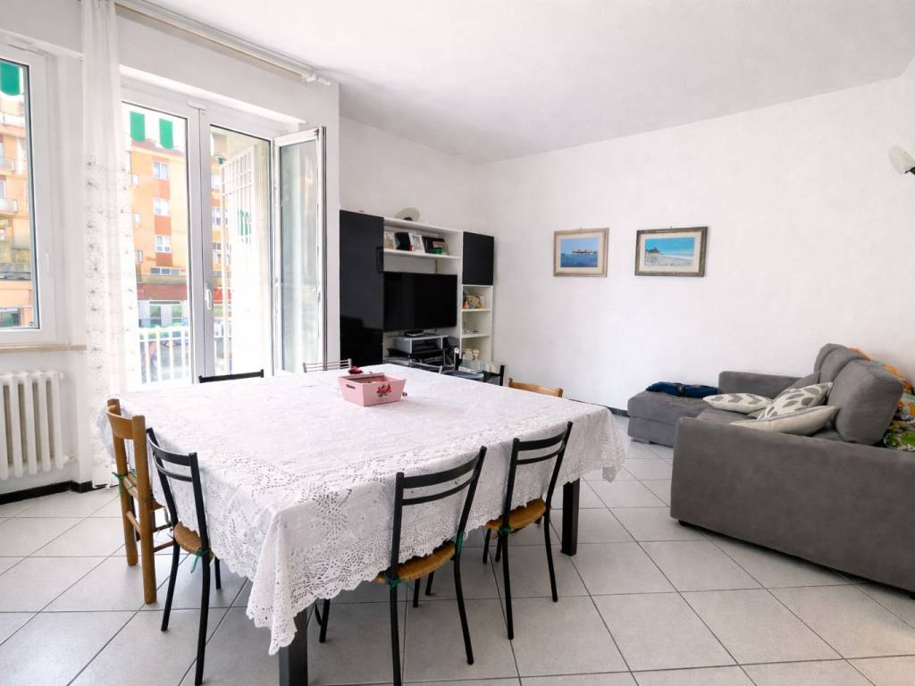 appartamento in vendita ad Ancona in zona Posatora