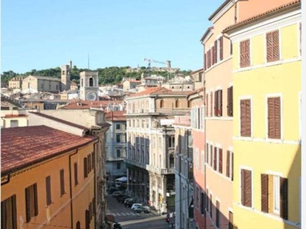 appartamento in vendita ad Ancona in zona Passetto