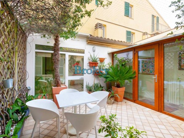 appartamento in vendita ad Ancona in zona Centro Storico