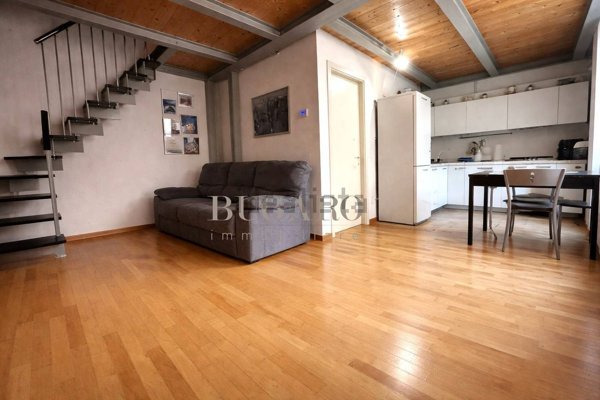 appartamento in vendita ad Ancona in zona Vallemiano