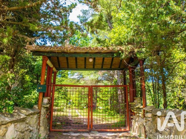 appartamento in vendita ad Ancona in zona Varano