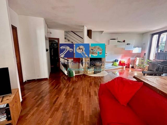 casa indipendente in vendita ad Ancona in zona Portonovo