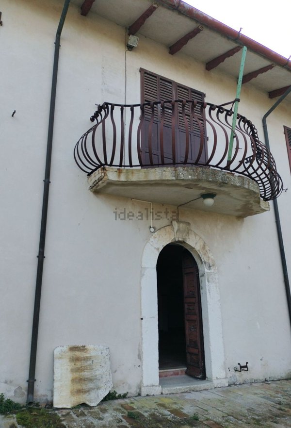 casa indipendente in vendita ad Ancona in zona Montesicuro