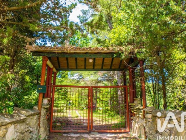 casa indipendente in vendita ad Ancona in zona Piano San Lazzaro