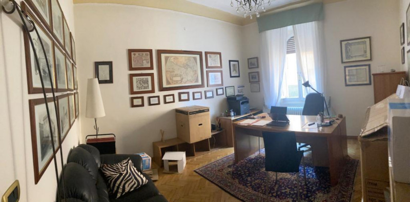 ufficio in vendita ad Ancona in zona Centro Storico